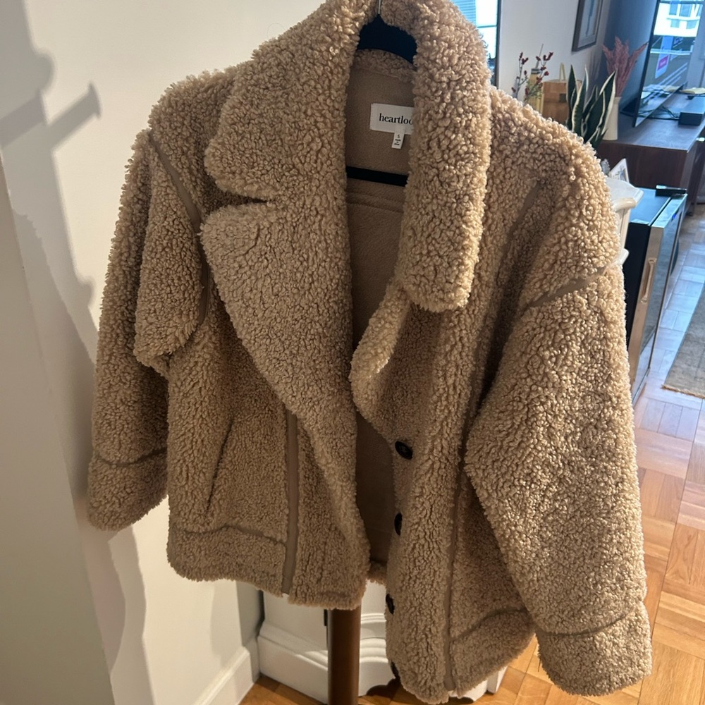 Heartloom size small Sherpa coat